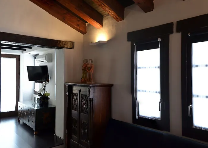 La - Old Town Otel Marbella