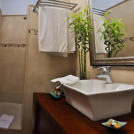 Hotel La - Old Town *